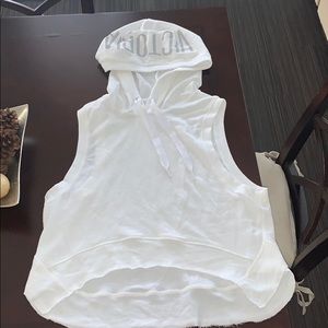 Victoria Sport sleeveless hoodie